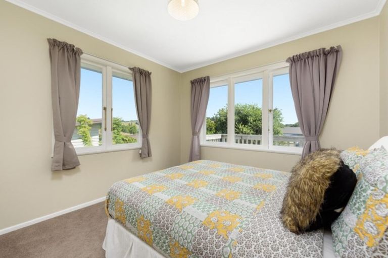 Photo of property in 5 Waikite Way, Welcome Bay, Tauranga, 3175