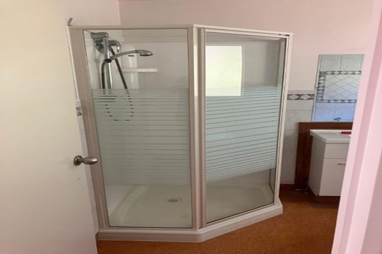 Photo of property in 8 Greenridge Court, Glenfield, Auckland, 0629