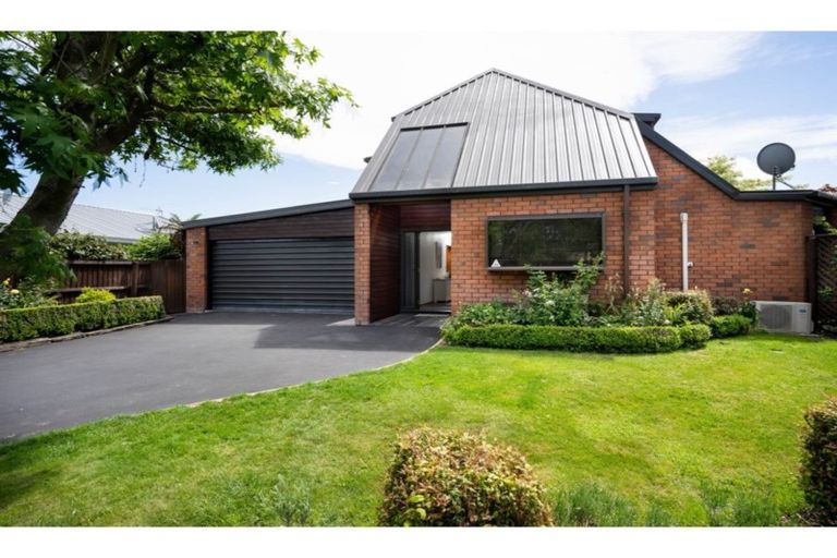 Photo of property in 51 Westgrove Avenue, Avonhead, Christchurch, 8042