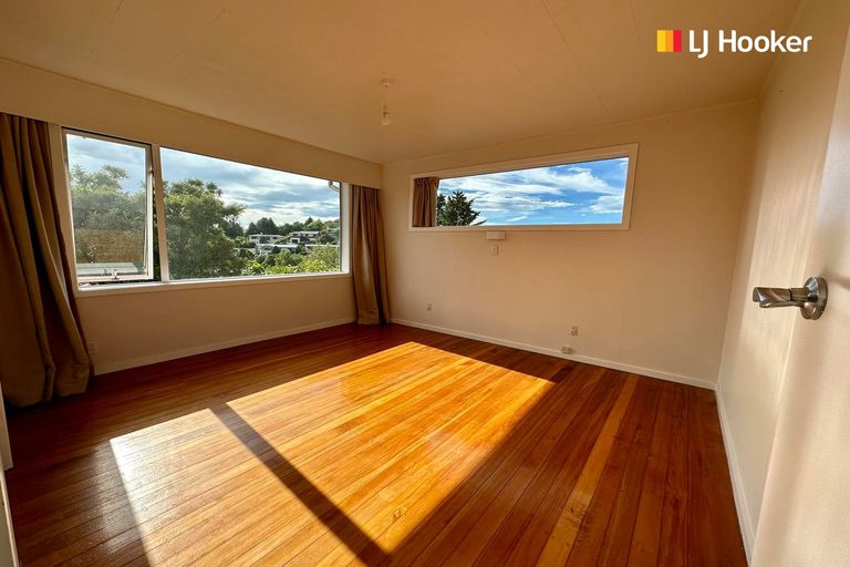Photo of property in 15 Pioneer Crescent, Helensburgh, Dunedin, 9010