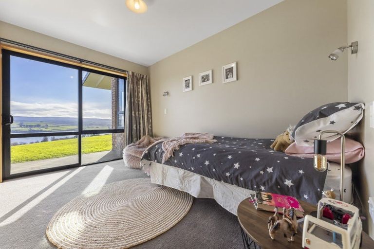 Photo of property in 14 Kingsgate Lane, Waihola, Milton, 9073