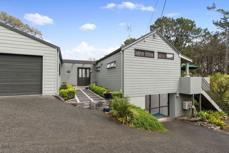 Photo of property in 1/34 Aberdeen Road, Campbells Bay, Auckland, 0620
