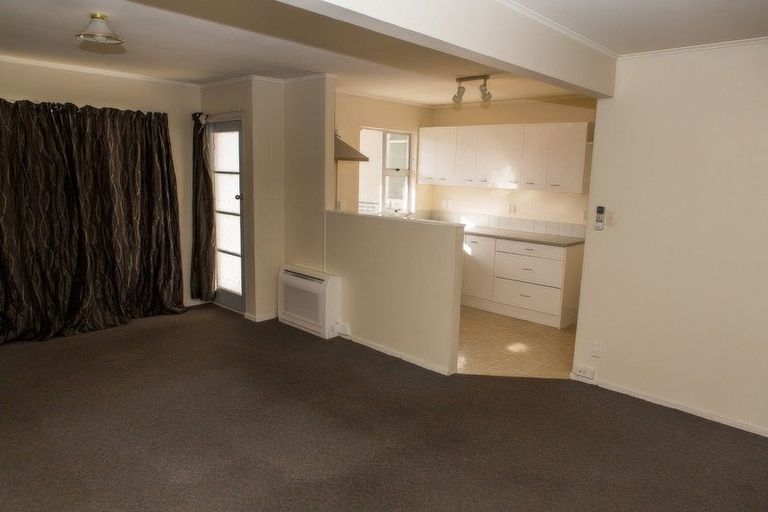 Photo of property in 9/11 Trafalgar Street, Johnsonville, Wellington, 6037