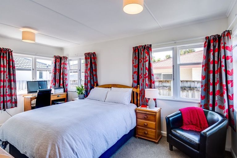 Photo of property in 20 Chester Street, Taradale, Napier, 4112