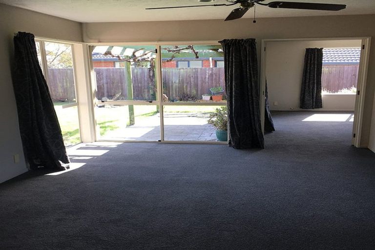 Photo of property in 3 Innisfree Place, Northwood, Christchurch, 8051