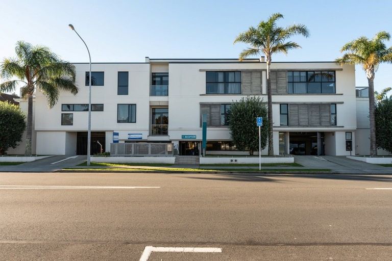 Photo of property in Atlas Apartments, 2/49 Maunganui Road, Mount Maunganui, 3116