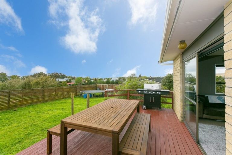 Photo of property in 9b Poplar Grove, Whalers Gate, New Plymouth, 4310