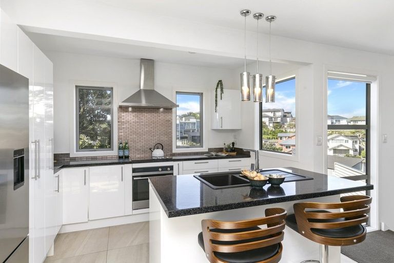 Photo of property in 42 Mandalay Terrace, Khandallah, Wellington, 6035