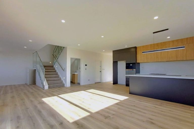 Photo of property in 345 East Coast Road, Mairangi Bay, Auckland, 0630