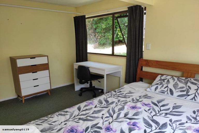 Photo of property in 18 King Richard Place, Browns Bay, Auckland, 0630