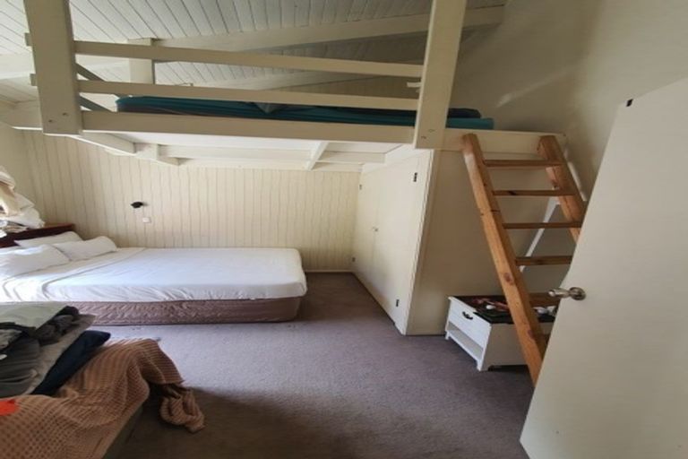 Photo of property in 16 Mckerrow Place, Sunshine Bay, Queenstown, 9300