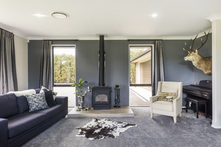 Photo of property in 5 Wake Place, Aokautere, Palmerston North, 4471