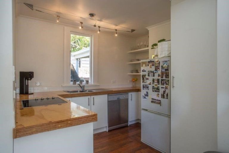 Photo of property in 112 Cliffs Road, Saint Clair, Dunedin, 9012