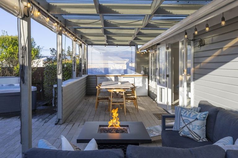 Photo of property in 9 Tawa Street, Hilltop, Taupo, 3330