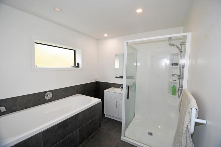 Photo of property in 17 Lupis Way, Kaiwaka, 0573