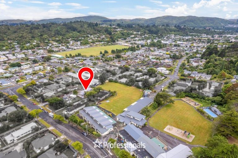 Photo of property in 9 Kairimu Street, Stokes Valley, Lower Hutt, 5019