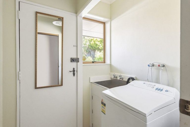 Photo of property in 4 Edgewater Street, Waikanae, 5036