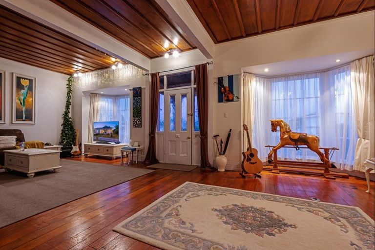 Photo of property in 2 Johnston Street, Foxton, 4814