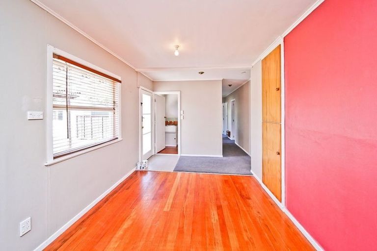 Photo of property in 8 Gwendoline Place, Glenview, Hamilton, 3206