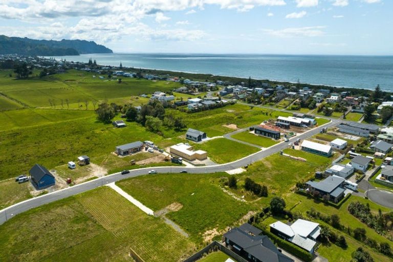 Photo of property in 64 Reel Road, Waihi Beach, 3611