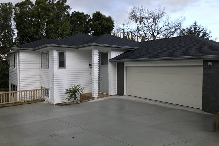 Photo of property in 52a Ennis Avenue, Pakuranga Heights, Auckland, 2010