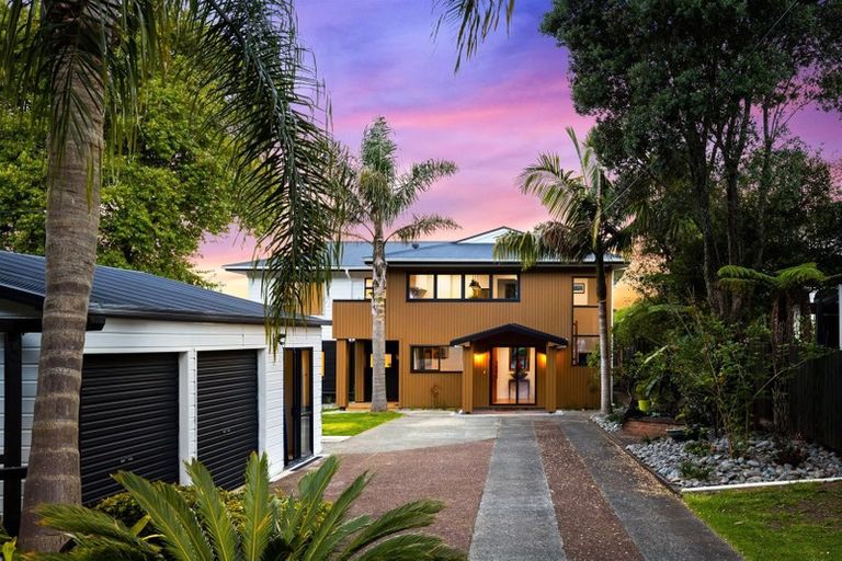 Photo of property in 9 Rangimarie Road, Swanson, Auckland, 0816