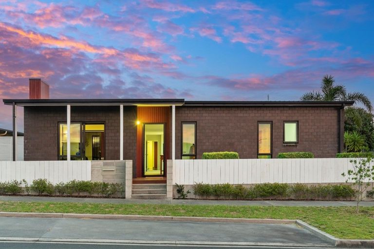 Photo of property in 2 Toetoe Street, Papamoa Beach, Papamoa, 3118