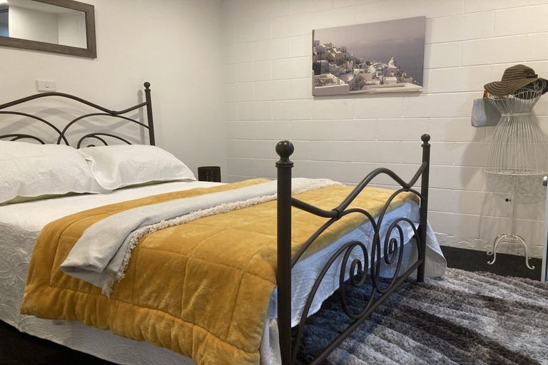 Photo of property in 8 Lingham Crescent, Torbay, Auckland, 0630