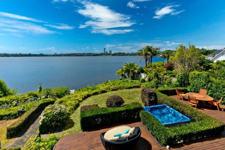 Photo of property in 4/76 Shakespeare Road, Milford, Auckland, 0620