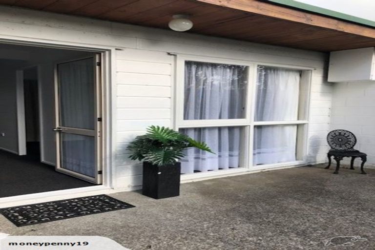 Photo of property in 12b Woodleigh Street, Frankleigh Park, New Plymouth, 4310