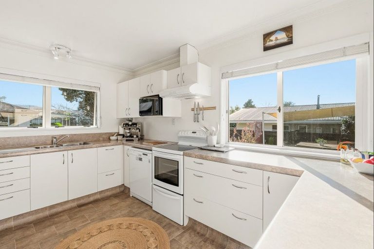 Photo of property in 21 Hastings Street, Te Puke, 3119