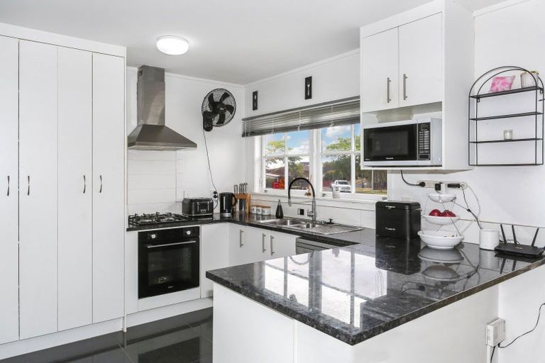 Photo of property in 32 Barnhill Crescent, Pahurehure, Papakura, 2113