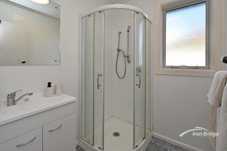 Photo of property in 11 Vicki Street, Sockburn, Christchurch, 8042