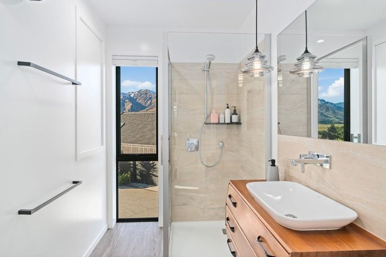 Photo of property in 3 Maude View Road, Hawea Flat, Wanaka, 9382