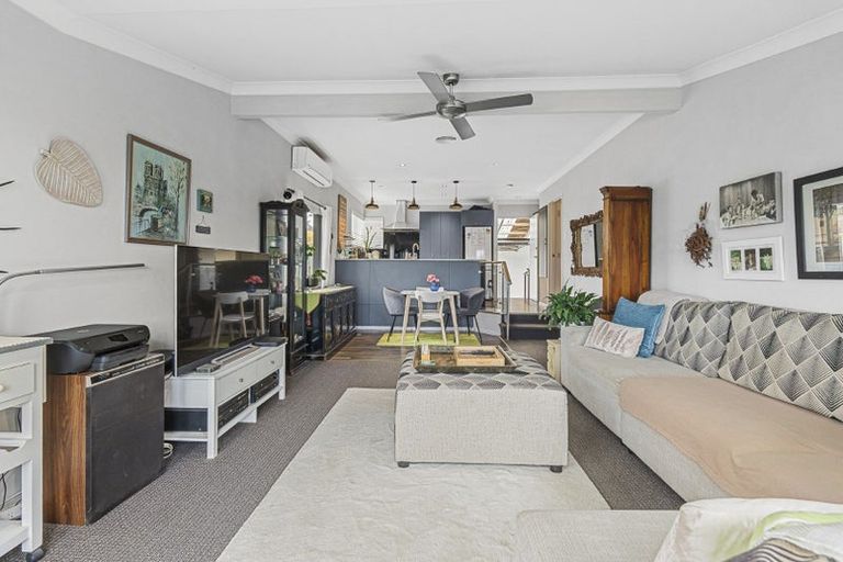 Photo of property in 3 Jensen Place, Frankleigh Park, New Plymouth, 4310