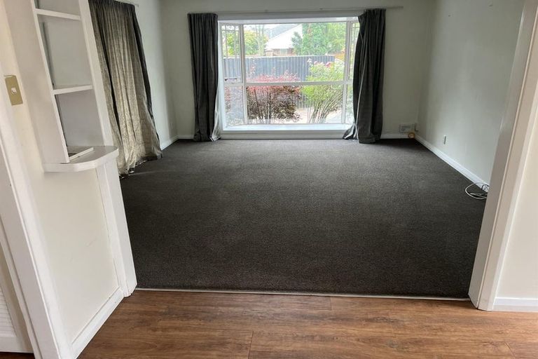 Photo of property in 55 Memorial Avenue, Ilam, Christchurch, 8053