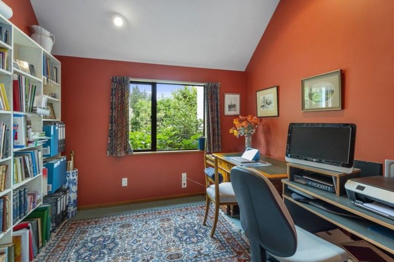 Photo of property in 4 Vista Place, Huntsbury, Christchurch, 8022