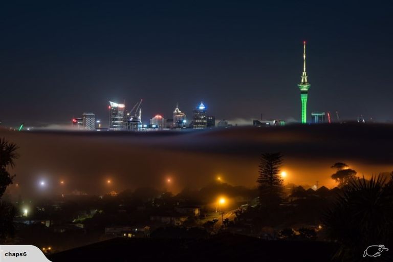 Photo of property in 111 Pupuke Road, Northcote, Auckland, 0627