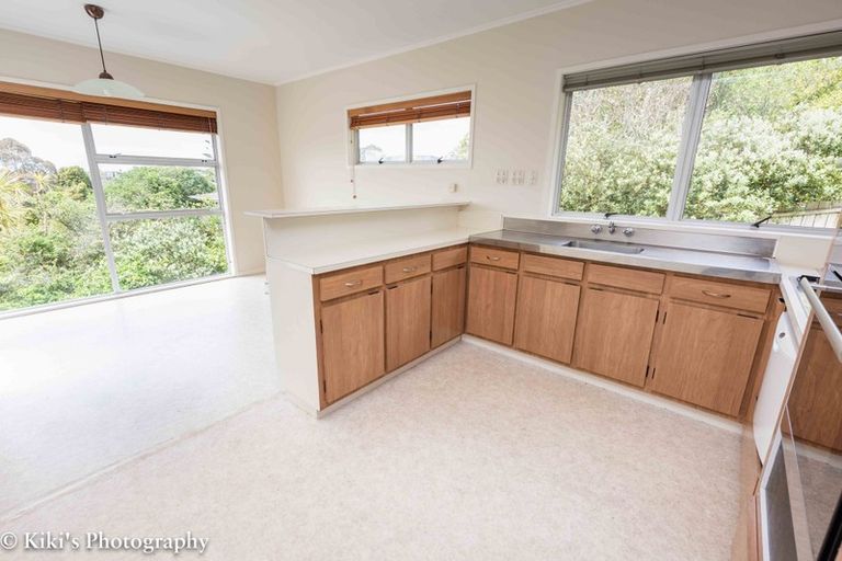 Photo of property in 19 Dunraven Place, Torbay, Auckland, 0630