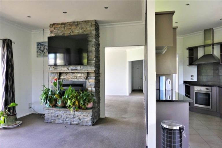 Photo of property in 14 Michael Bosher Way, Flat Bush, Auckland, 2019