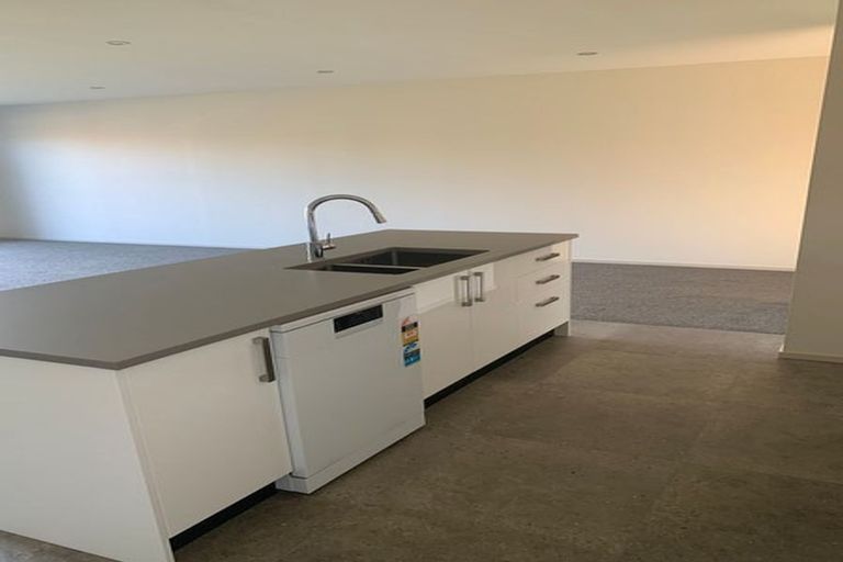 Photo of property in 6 Le Mans Grove, Cromwell, 9384