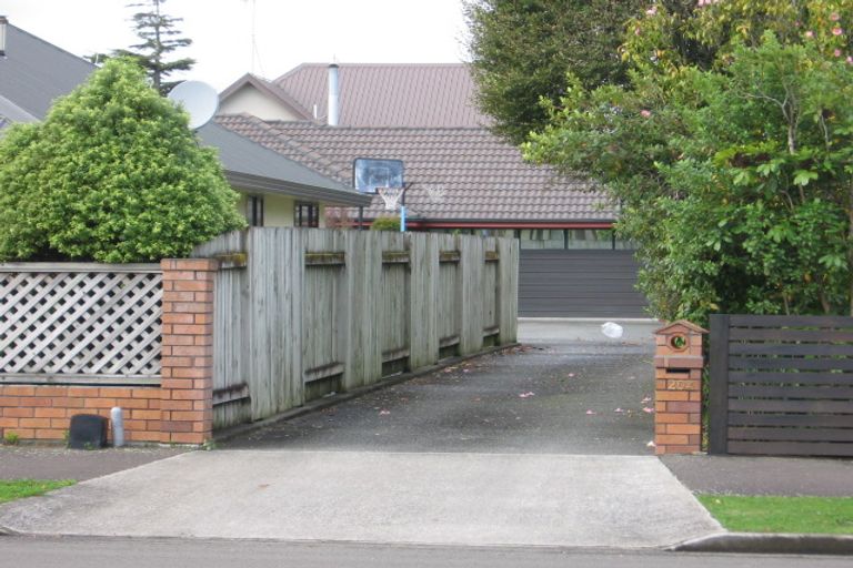 Photo of property in 204 Park Road, Hokowhitu, Palmerston North, 4410
