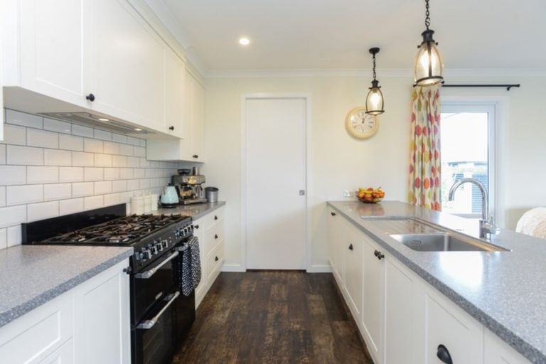 Photo of property in 24 Rakaia Way, Poraiti, Napier, 4112