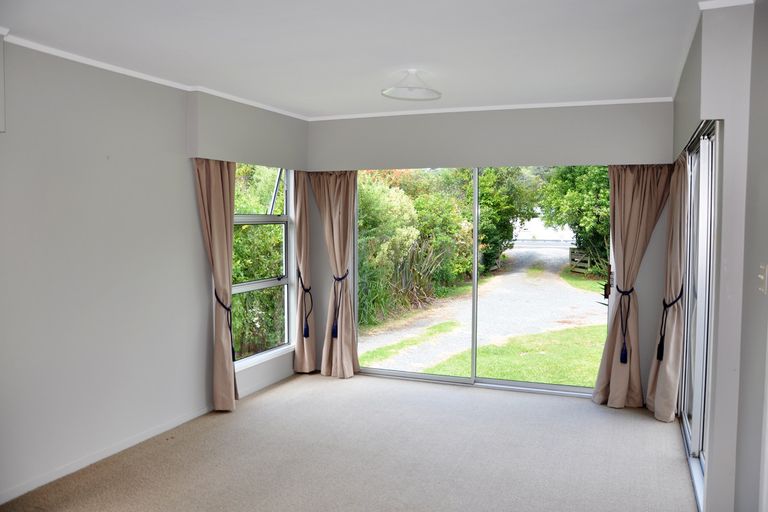 Photo of property in 398 Leigh Road, Whangateau, Warkworth, 0985