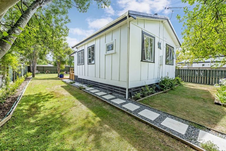 Photo of property in 16 Broadway Avenue, Waikuku Beach, 7473