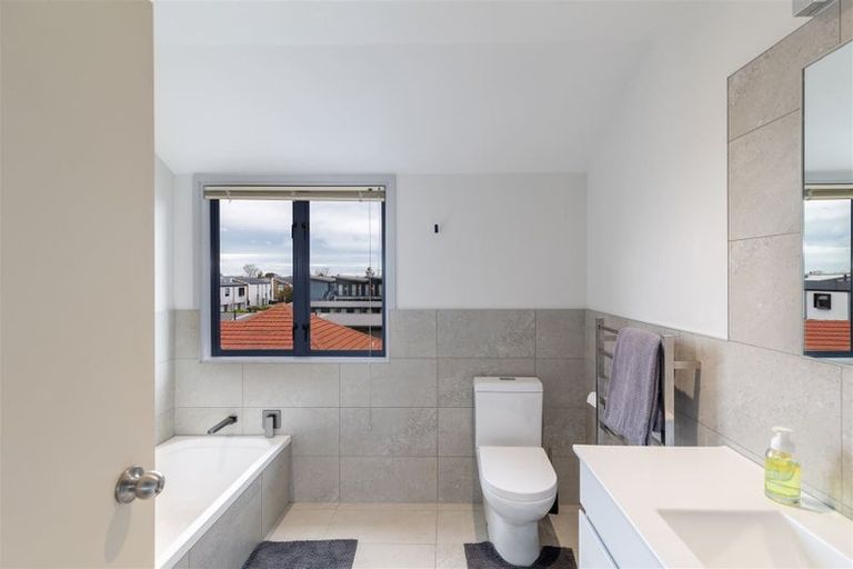 Photo of property in 6/245a Bealey Avenue, Christchurch Central, Christchurch, 8013