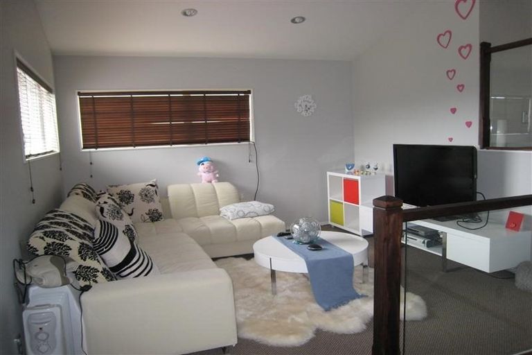 Photo of property in 6 Lucca Crescent, Flat Bush, Auckland, 2019