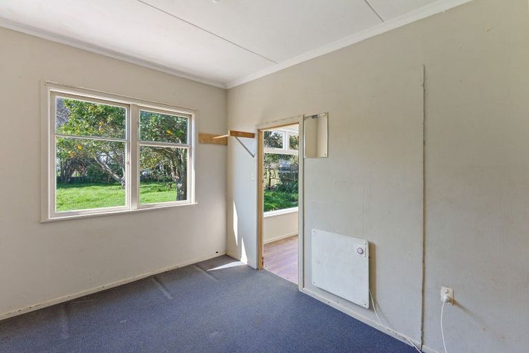 Photo of property in 3 State Highway 1, Otaki, 5512