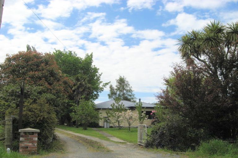 Photo of property in 60 Eders Road, Woodend, 7610