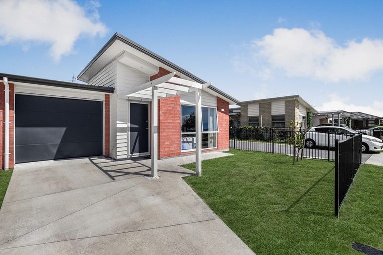 Photo of property in 11 Totara Meadows Court, Wiri, Auckland, 2104